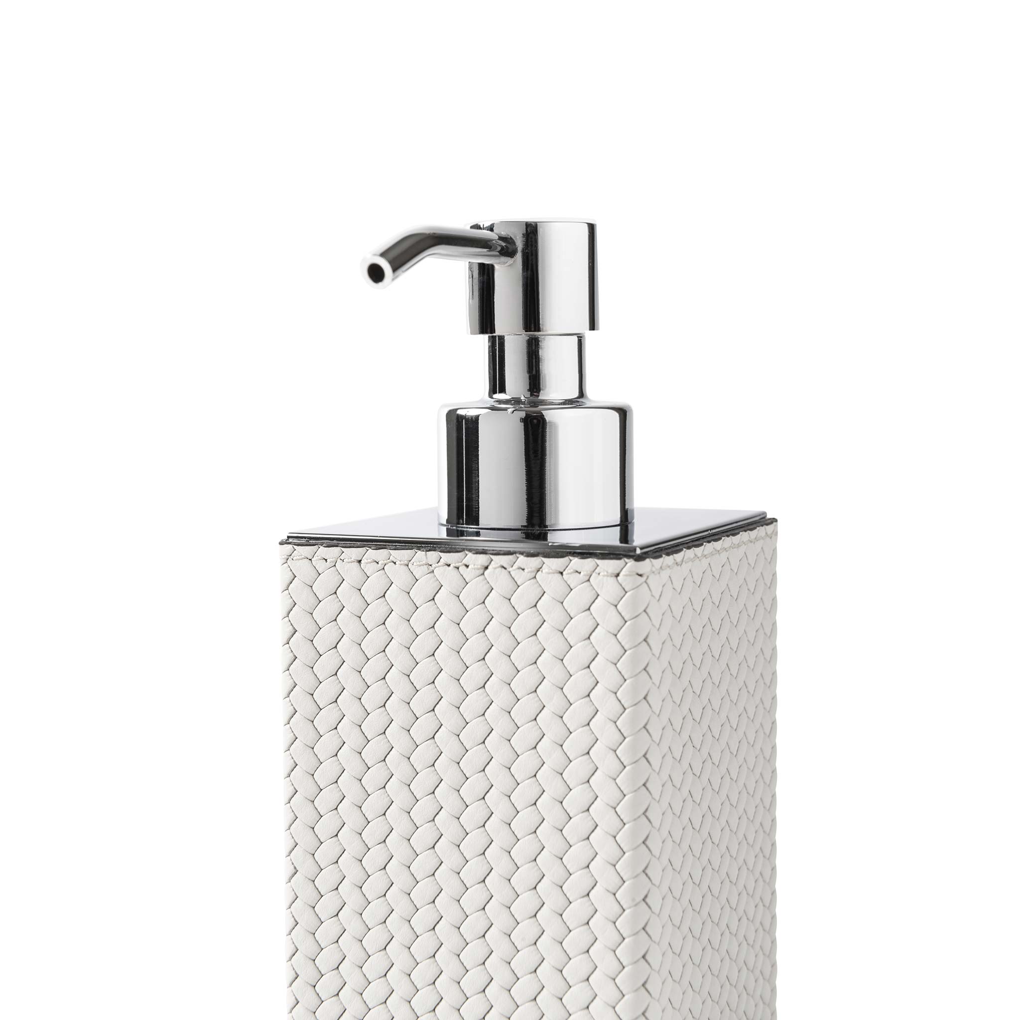 Dettaglio erogatore sapone quadrato in pelle